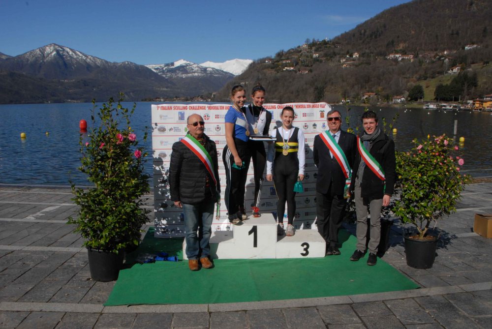 Podio Femminile, da sinistra il Sindaco di Pettenasco Romagnoli, Olbrich, Morbe, Pirola, il Sindaco di Orta San Giulio Cesare Natale e il Sindaco di Miasino Giorgio Cadei